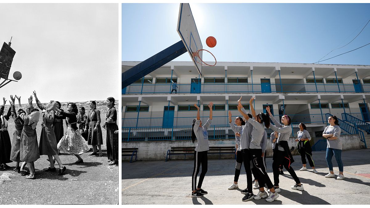لاجئات فلسطينيات يلعبن كرة السلة في مخيم قلنديا الذي تشغلة وكالة الغوث "أونروا". لمحات من مخيات اللاجئين آنذاك والآن