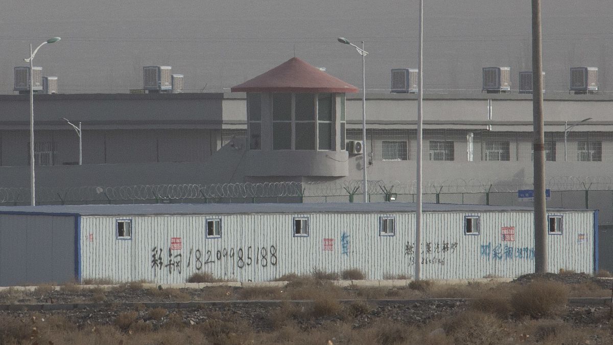 Doğu Türkistan'ın Atuş kentinde bir toplama kampı 
