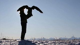 زنده نگه داشتن رسمی ۳ هزار ساله؛ مسابقات شکار با باز در قزاقستان آغاز شد