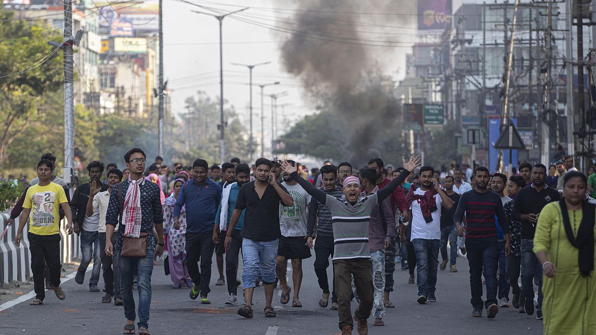 Hindistan'ın Gauhati bölgesinde düzenlenen vatandaşlık yasası karşıtı gösteriler
