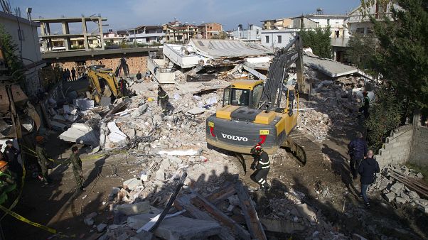 Συλλήψεις για κενά ασφαλείας στις πληγείσες περιοχές του σεισμού Συλλήψεις για κενά ασφαλείας στις πληγείσες περιοχές του σεισμού