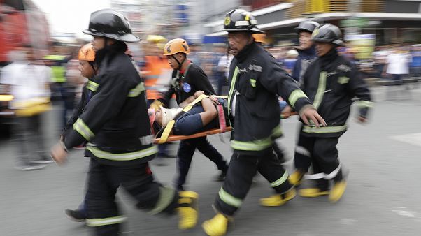 Filipinler 6.8 büyüklüğünde depremle sarsıldı Filipinler 6.8 büyüklüğünde depremle sarsıldı