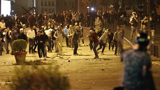 إصابة العشرات بينهم عناصر لقوات الأمن في ليلة من الاشتباكات العنيفة في بيروت