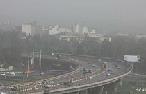 تعطیلی بسیاری از مراکز آموزشی و ورزشی ایران در پی آلودگی شدید هوا