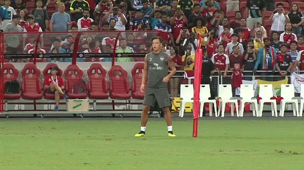 Caso Ozil, la tv cinese non trasmette Arsenal-City Caso Ozil, la tv cinese non trasmette Arsenal-City