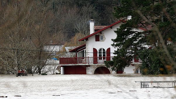 Γαλλία: Θύματα και ζημιές από πλημμύρες Γαλλία: Θύματα και ζημιές από πλημμύρες