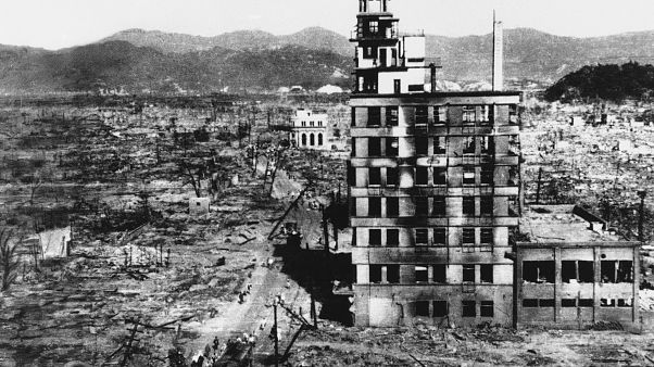 Japonya'da atom bombasının yıkamadığı binalar yıkılacak Japonya'da atom bombasının yıkamadığı binalar yıkılacak