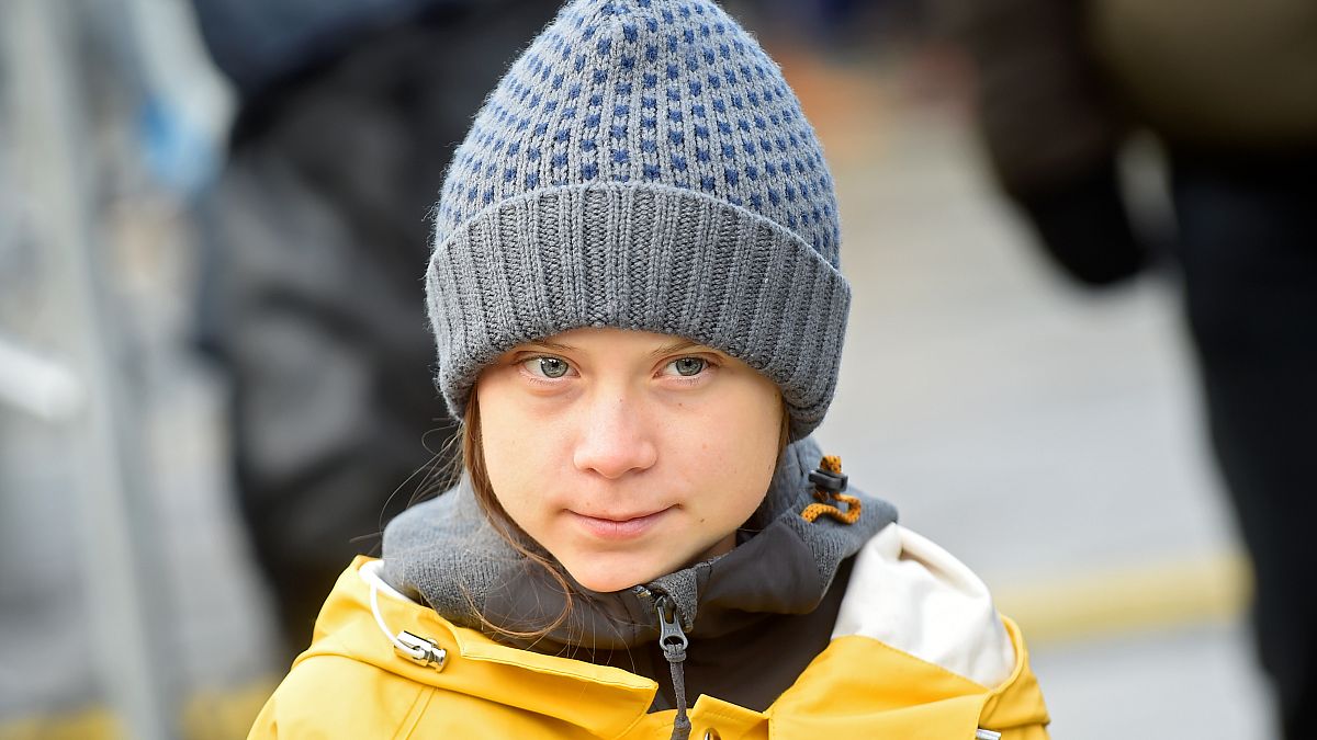 Dünya liderleri için 'onları duvarın önüne dizmeliyiz' diyen Greta Thunberg özür diledi