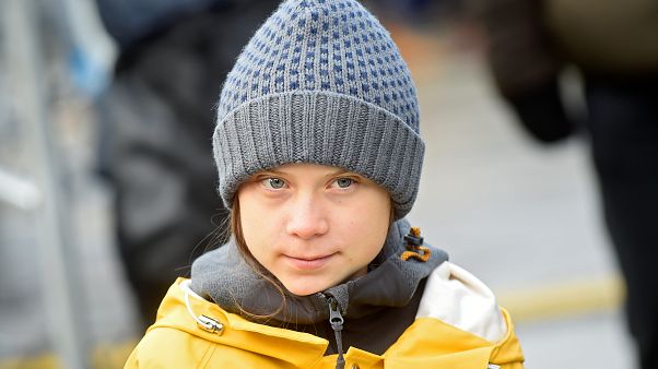 Dünya liderleri için 'onları duvarın önüne dizmeliyiz' diyen Greta Thunberg özür diledi Dünya liderleri için 'onları duvarın önüne dizmeliyiz' diyen Greta Thunberg özür diledi
