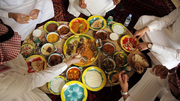 محاولات للتصدي لظاهرة هدر الطعام في السعودية محاولات للتصدي لظاهرة هدر الطعام في السعودية