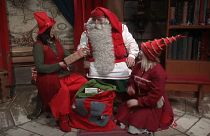 Papá Noel ultima los preparativos antes de emprender su mágico viaje 