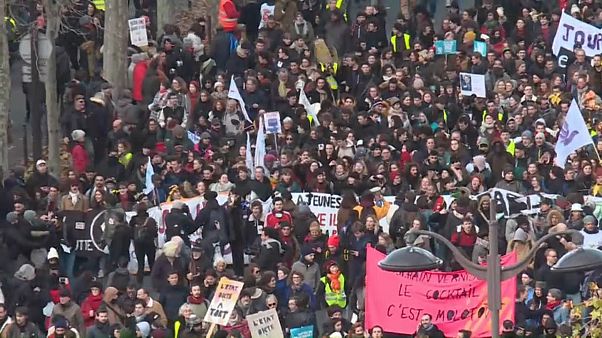Nova jornada de protesto em França promete paralisar vários setores Nova jornada de protesto em França promete paralisar vários setores