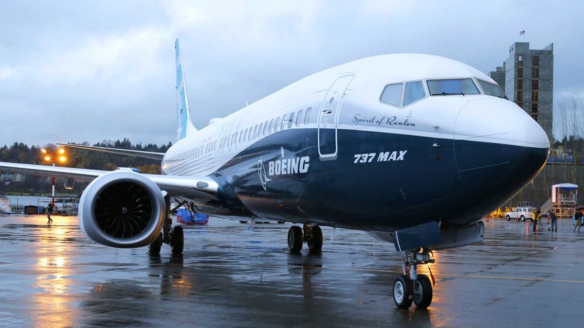 Le premier Boeing 737 MAX sorti des chaînes d'assemblage photographié le 8 décembre 2015, à Renton dans l'Etat de Washington aux Etats-Unis
