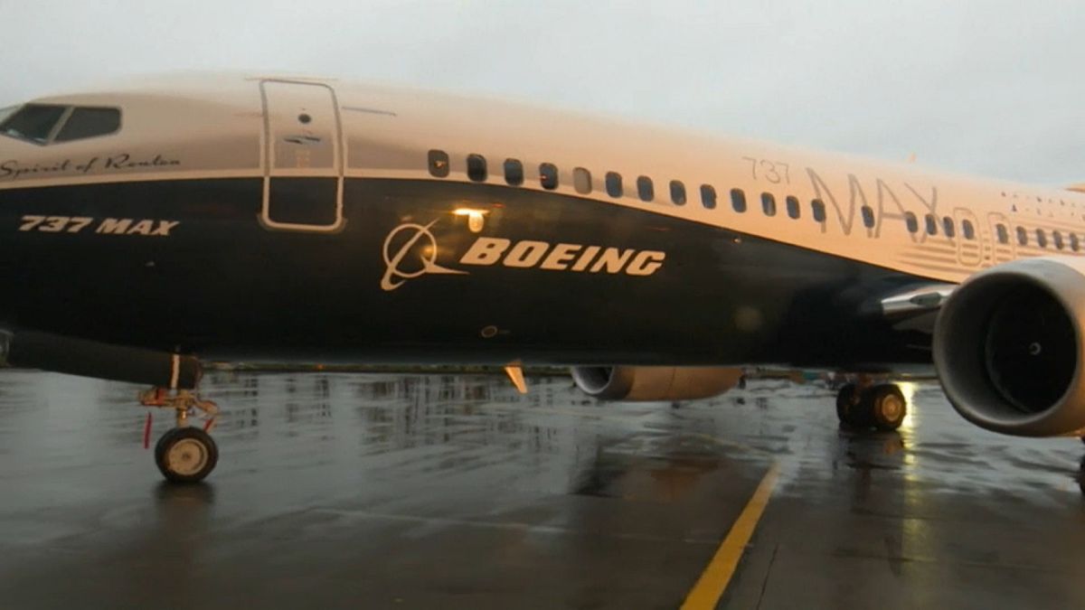 Boeing sospenderà la produzione dei 737 Max