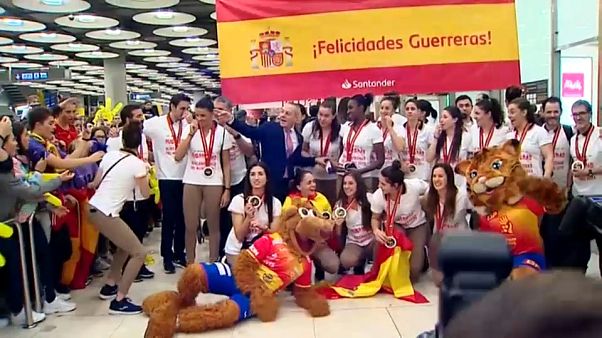 Recibimiento de oro a 'Las Guerreras' en Madrid Recibimiento de oro a 'Las Guerreras' en Madrid