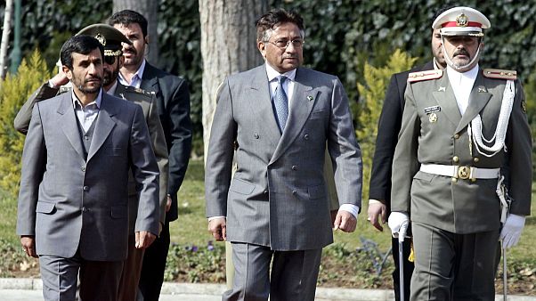 Pervez Müşerref vatana ihanet suçlamasıyla idama mahkum edildi Pervez Müşerref vatana ihanet suçlamasıyla idama mahkum edildi