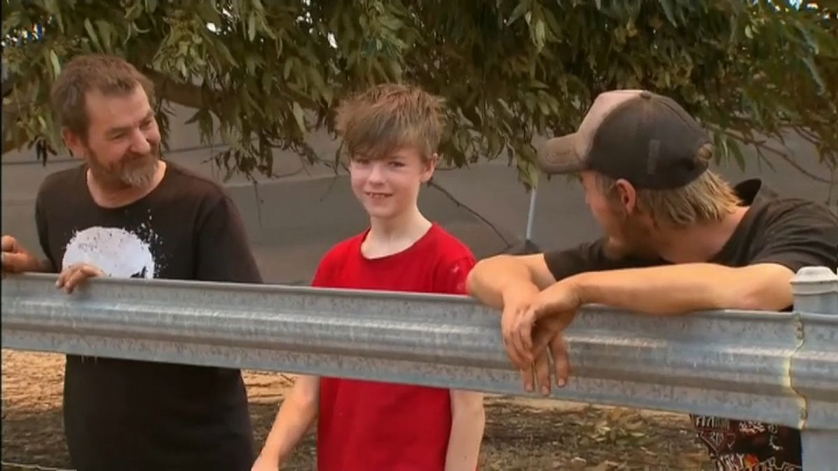 Buschbrände in Australien - 12-Jähriger rettet sich mit dem Auto vor den Flammen