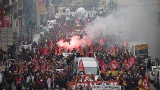 Massenprotest gegen Rentenreform: Erstmals alle Gewerkschaften gemeinsam