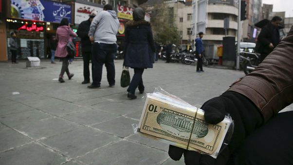 ۸ عامل سرنوشتساز دلار در ۳ ماه آخر سال؛ خط مقاومت بازار شناسایی شد ۸ عامل سرنوشتساز دلار در ۳ ماه آخر سال؛ خط مقاومت بازار شناسایی شد