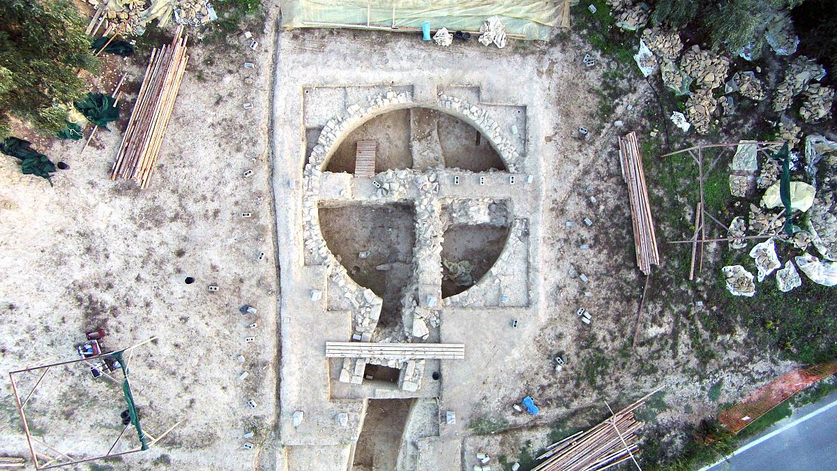 Encuentran tumbas de la realeza de la Edad de Bronce en Grecia