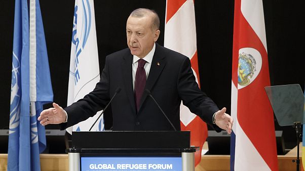 Ερντογάν: «Επεμβήκαμε στη Συρία γιατί η ΕΕ δεν βοήθησε οικονομικά για τους πρόσφυγες» Ερντογάν: «Επεμβήκαμε στη Συρία γιατί η ΕΕ δεν βοήθησε οικονομικά για τους πρόσφυγες»