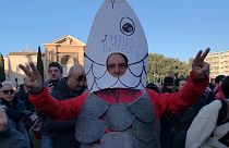 Movimento das sardinhas em Itália luta contra extrema-direita