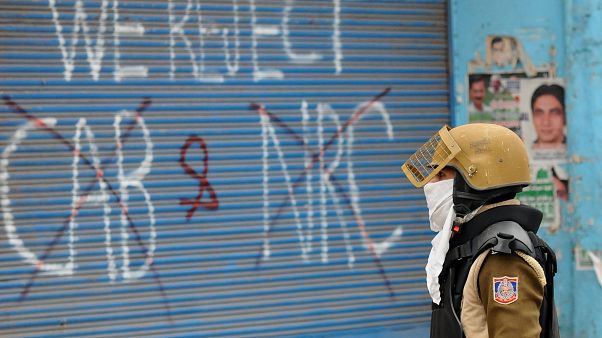 Hindistan Anayasa Mahkemesi, Müslümanları dışlayan yasaya yönelik itirazın görüşülmesini erteledi Hindistan Anayasa Mahkemesi, Müslümanları dışlayan yasaya yönelik itirazın görüşülmesini erteledi