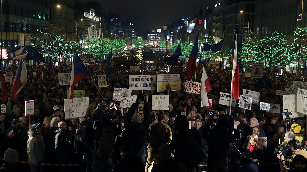 هزاران شهروند جمهوری چک بار دیگر خواستار استعفای آندری بابیش، نخست وزیر میلیاردر شدند