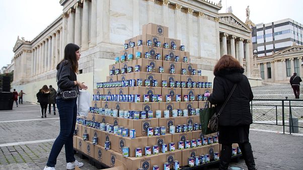 Το «Ένα δέντρο από γάλα» στα Προπύλαια. Το «Ένα δέντρο από γάλα» στα Προπύλαια.