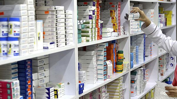 Fransa'da Aspirin gibi ağrı kesicilere sınırlama Fransa'da Aspirin gibi ağrı kesicilere sınırlama
