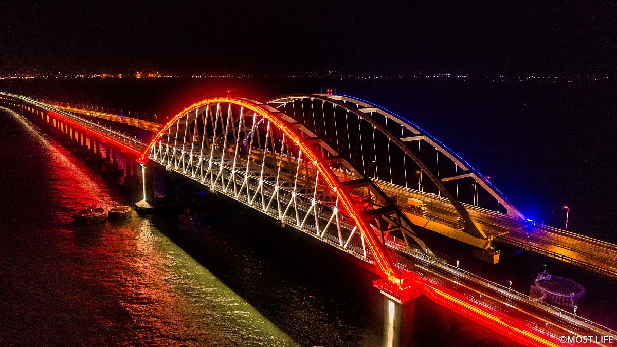 Завершилось строительство железнодорожной части Крымского моста