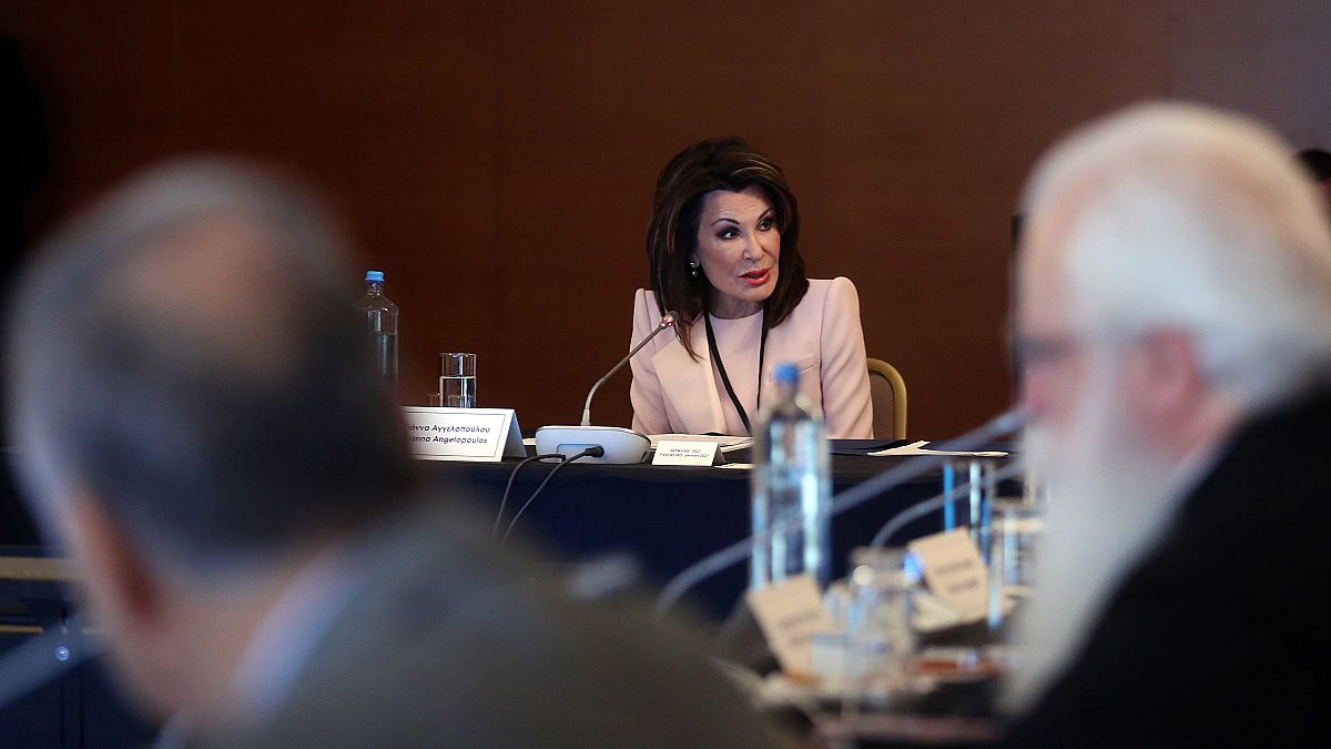 Η Γιάννα Αγγελοπούλου απευθύνεται στα μέλη της επιτροπής Ελλάδα 2021 στην πρώτη συνεδρίαση της, Αθήνα