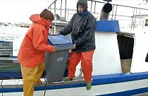 Upcycling the Oceans, pescando basura para convertirla en hilo