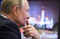 Poutine devant la presse pendant plus de 4 heures