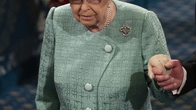 La Reina Isabel II inaugura un nuevo ciclo del Parlamento británico