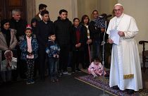 Il Papa riceve 33 migranti di Lesbo e parla del loro dramma al mondo