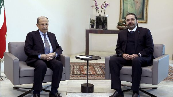 الرئيس اللبناني ميشال عون مع رئيس الوزراء الأسبق سعد الحريري. الرئيس اللبناني ميشال عون مع رئيس الوزراء الأسبق سعد الحريري.