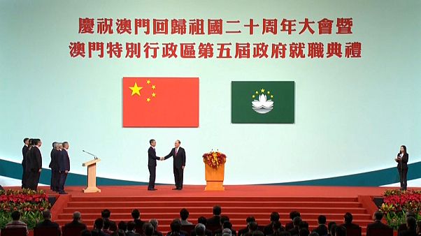 Velada amenaza del presidente chino, Xi JInping, a Hong Kong en su visita a Macao Velada amenaza del presidente chino, Xi JInping, a Hong Kong en su visita a Macao
