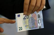 Ismét 350 forint felett az euró