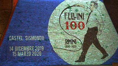 Rimini celebra il centenario di Federico Fellini, il "Maestro" del cinema