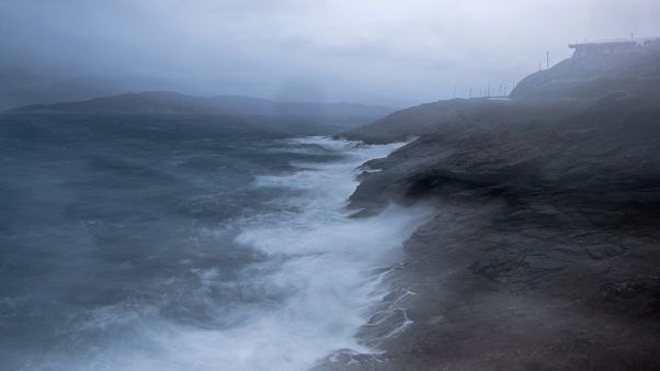 Καιρός: Χριστούγεννα με ισχυρές βροχές, καταιγίδες και χαλάζι Καιρός: Χριστούγεννα με ισχυρές βροχές, καταιγίδες και χαλάζι