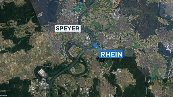 Schiffskollision bei Speyer: 20 Verletzte Schiffskollision bei Speyer: 20 Verletzte