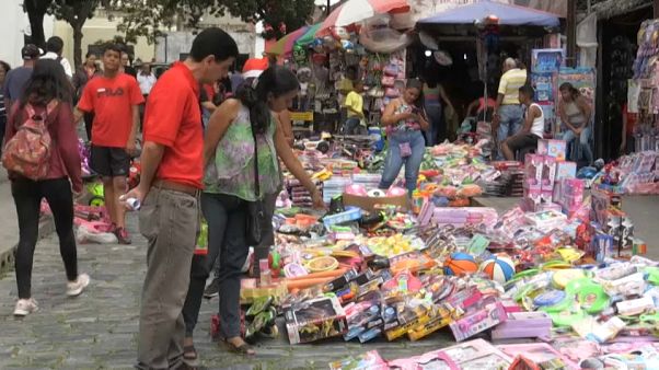 Venezuela afronta su sexta Navidad en recesión Venezuela afronta su sexta Navidad en recesión