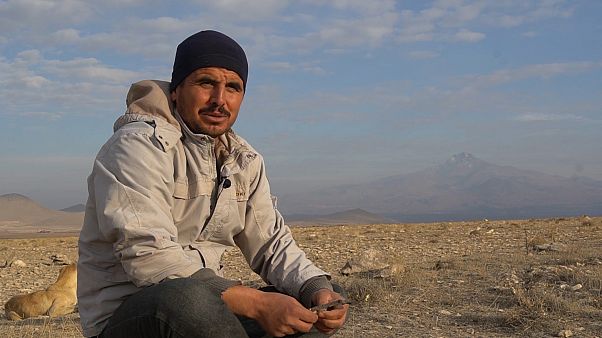 Polislikten çobanlığa: KHK ile ihraç edilen Hasan Karpuz'un hikayesi Polislikten çobanlığa: KHK ile ihraç edilen Hasan Karpuz'un hikayesi