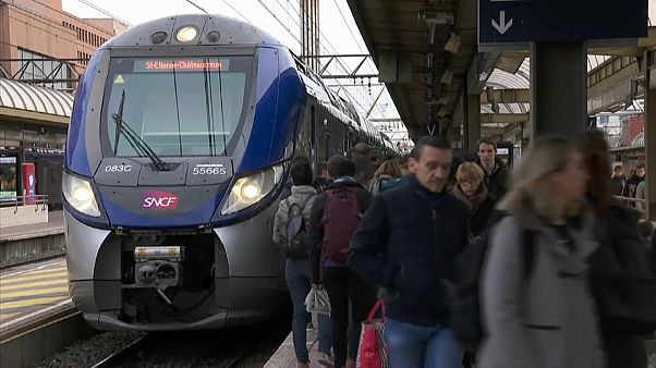 SNCF lenkt ein: 14 Sonderzüge für alleinreisende Kinder SNCF lenkt ein: 14 Sonderzüge für alleinreisende Kinder