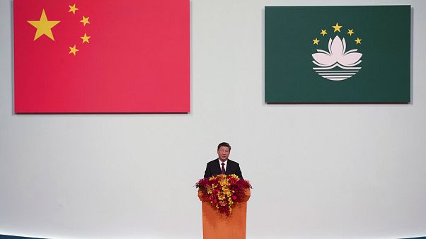 Presidente chinês envia recado às "forças externas" Presidente chinês envia recado às "forças externas"