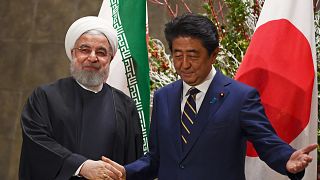 İran Cumhurbaşkanı Hasan Ruhani ve Japonya Başbakanı Şinzo Abe