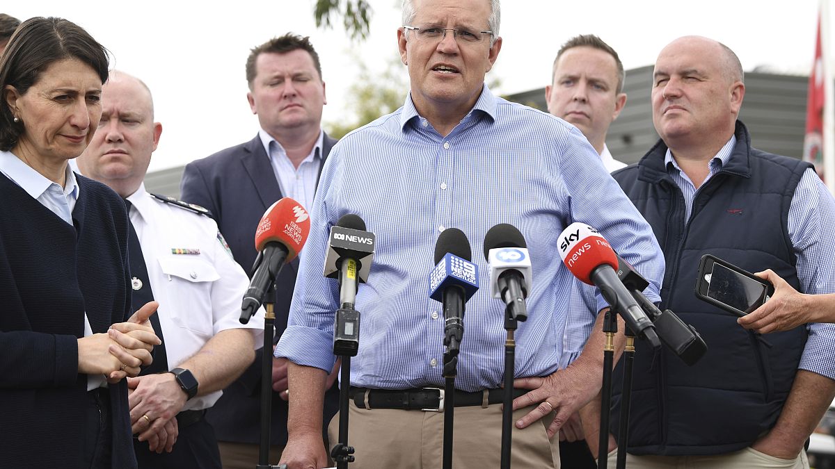 Buschbrände: Australiens Premierminister reagiert auf Kritik an Krisenmanagement