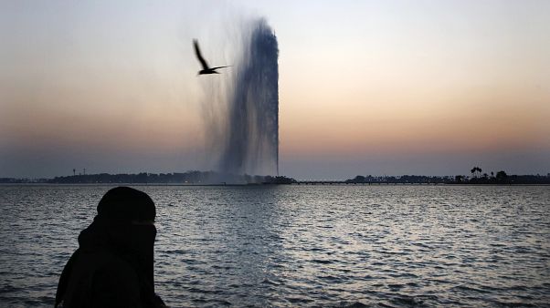 امرأة سعودية في مدينة جدة امرأة سعودية في مدينة جدة