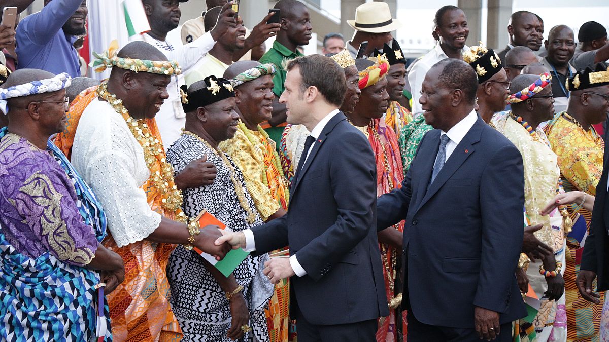 Fransa Cumhurbaşkanı Emmanuel Macron Fildişi Sahili'nin Abidjan kentinde
